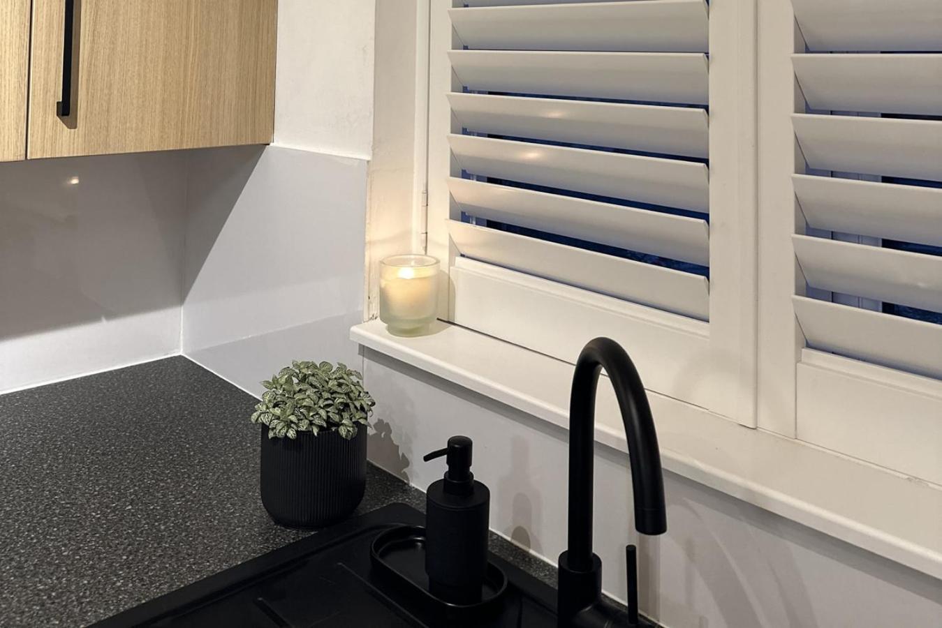 Cosy 1Bd Getaway Perfect For Couples Stamford Apartment Ngoại thất bức ảnh